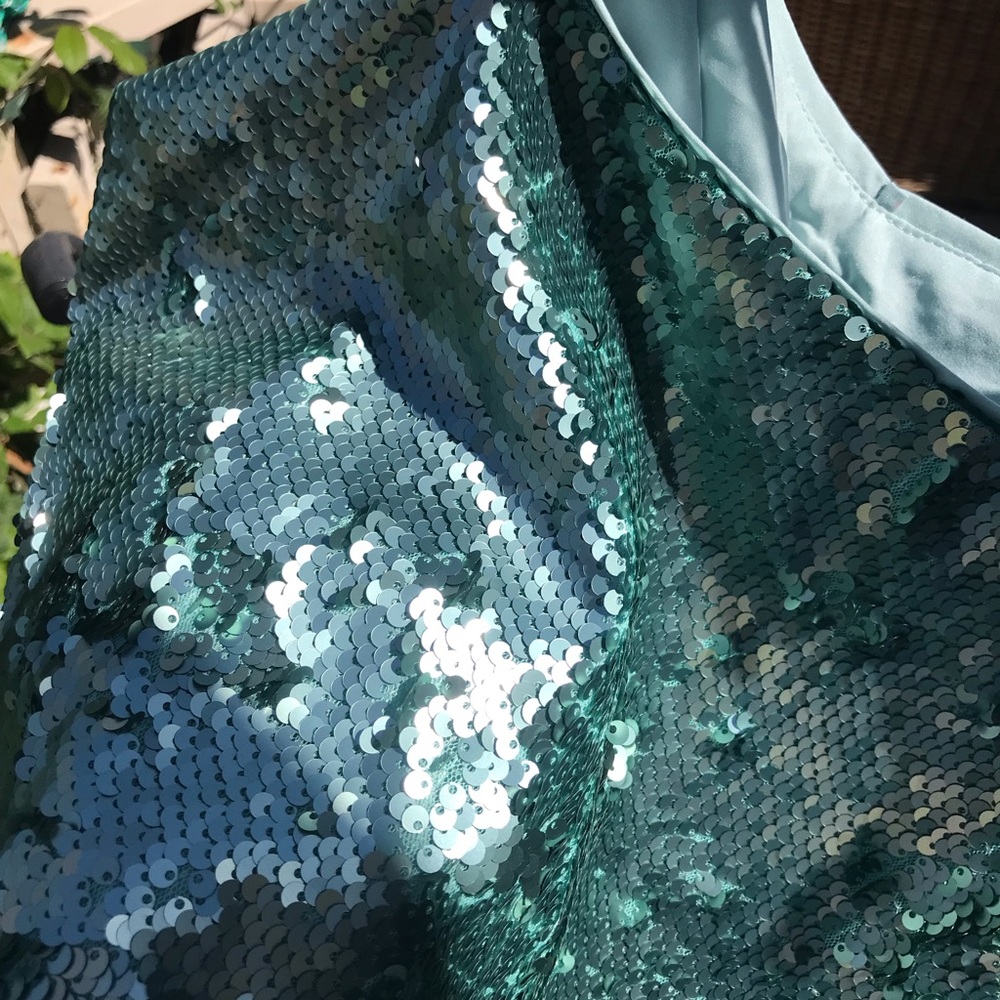 *NEW* Vince Camuto sparkly sequins light blue evening top
